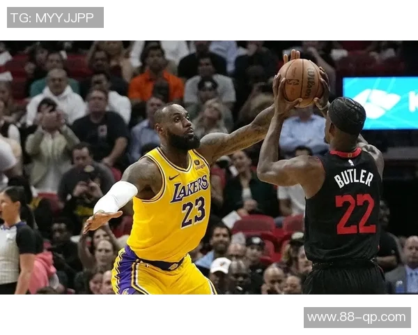 湖人对阵热火第三场比赛精彩录像回放分析与精彩瞬间回顾